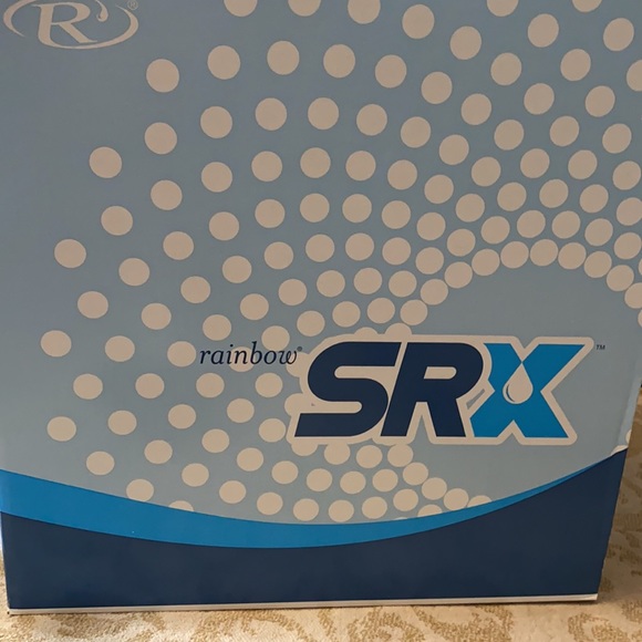 I’m selling a Rainbow vacuum cleaner, brand new only used twice!!! - Picture 2 of 6